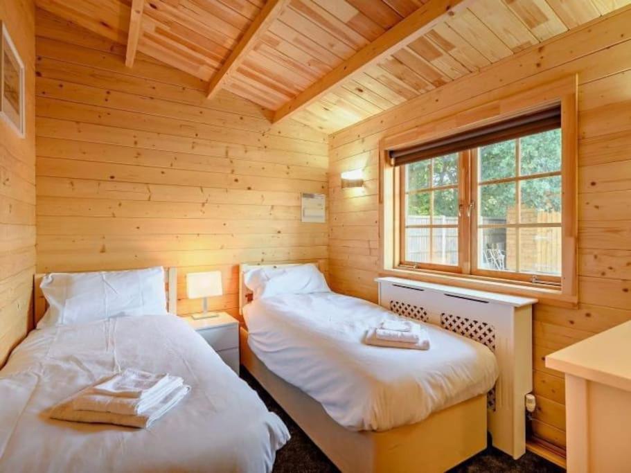 Hulver Lodge, Snape, Suffolk. * Snape (Suffolk)